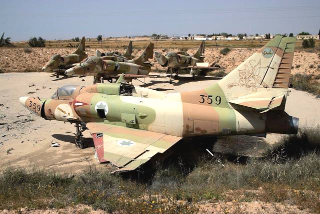 חסר מאפיין alt לתמונה הזו; שם הקובץ הוא pieter-besms.jpg