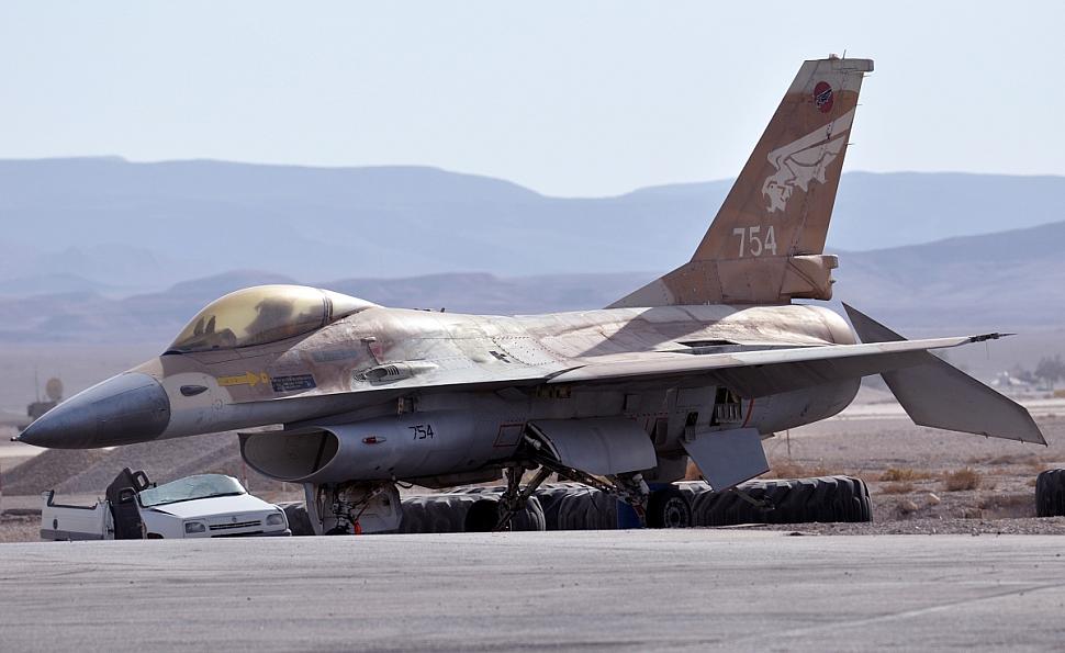 חסר מאפיין alt לתמונה הזו; שם הקובץ הוא 754-600815989.jpg